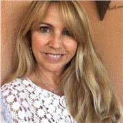 Profesor de español imparte clases a francófonos que desean aprender el español con facilidad. Tanto como aprender a hablar rápidamente el español como manejar la gramática !